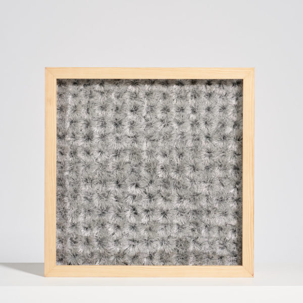 É - Panta rei 7, 2021, metal mesh and wood, 54 x 54 x 9 cm